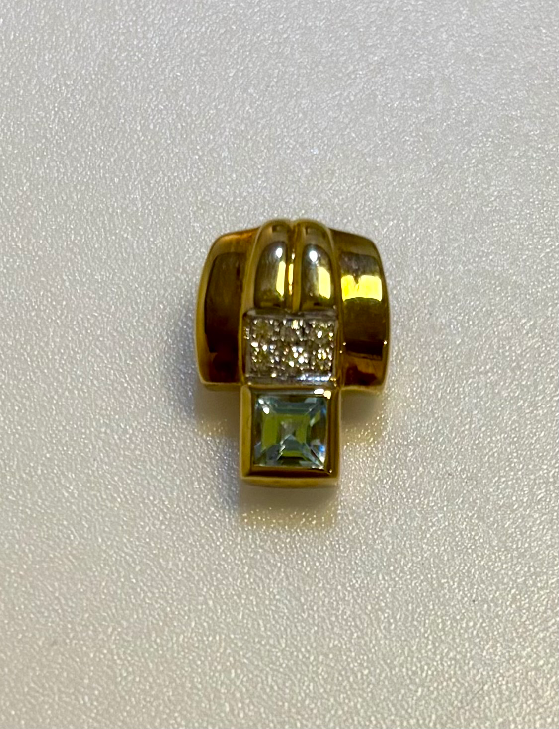 Gouden hanger diamant met aquarium 0.06ct