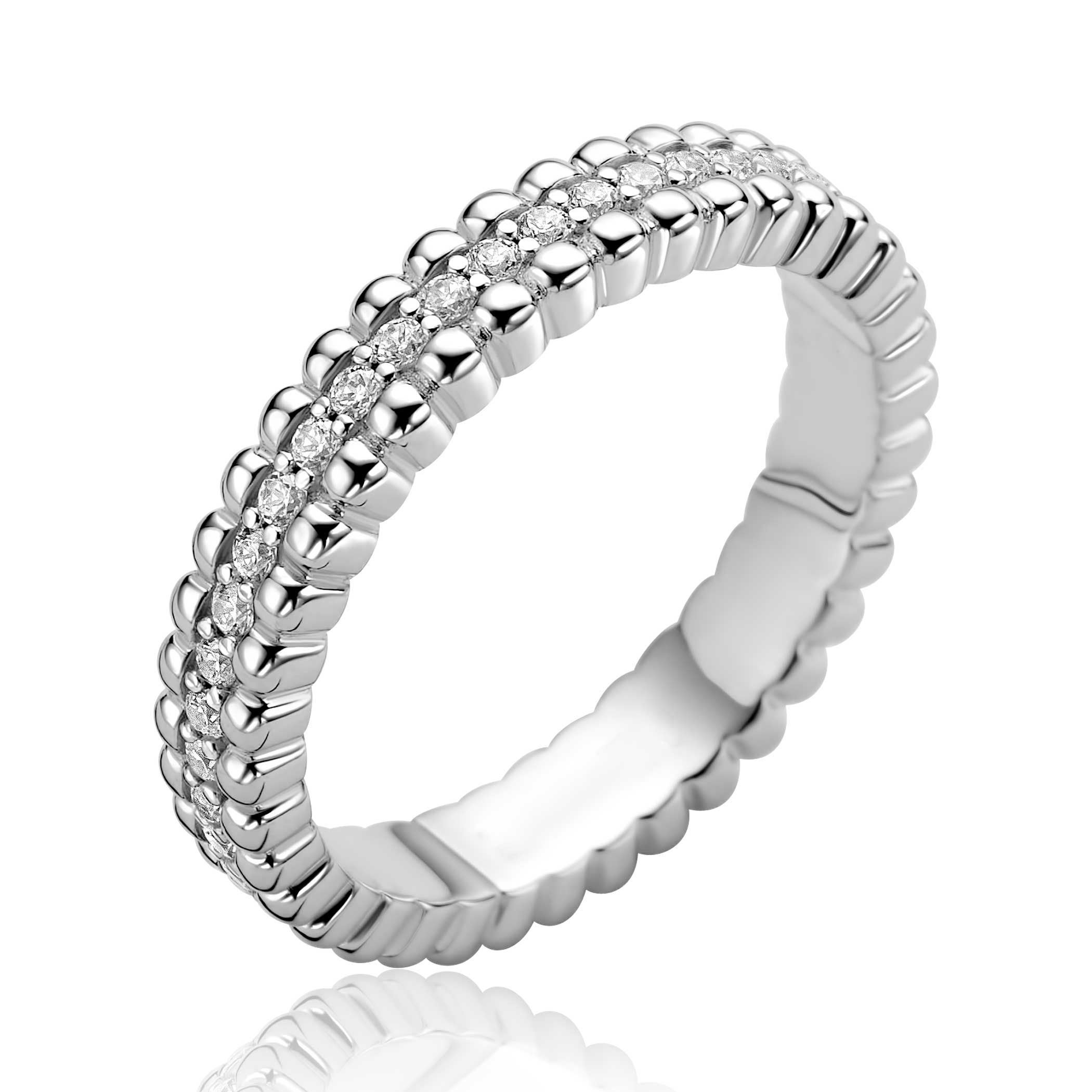 zilveren multi-look ring met speelse structuur en een rij witte zirkonia's als middenbaan in maat 56