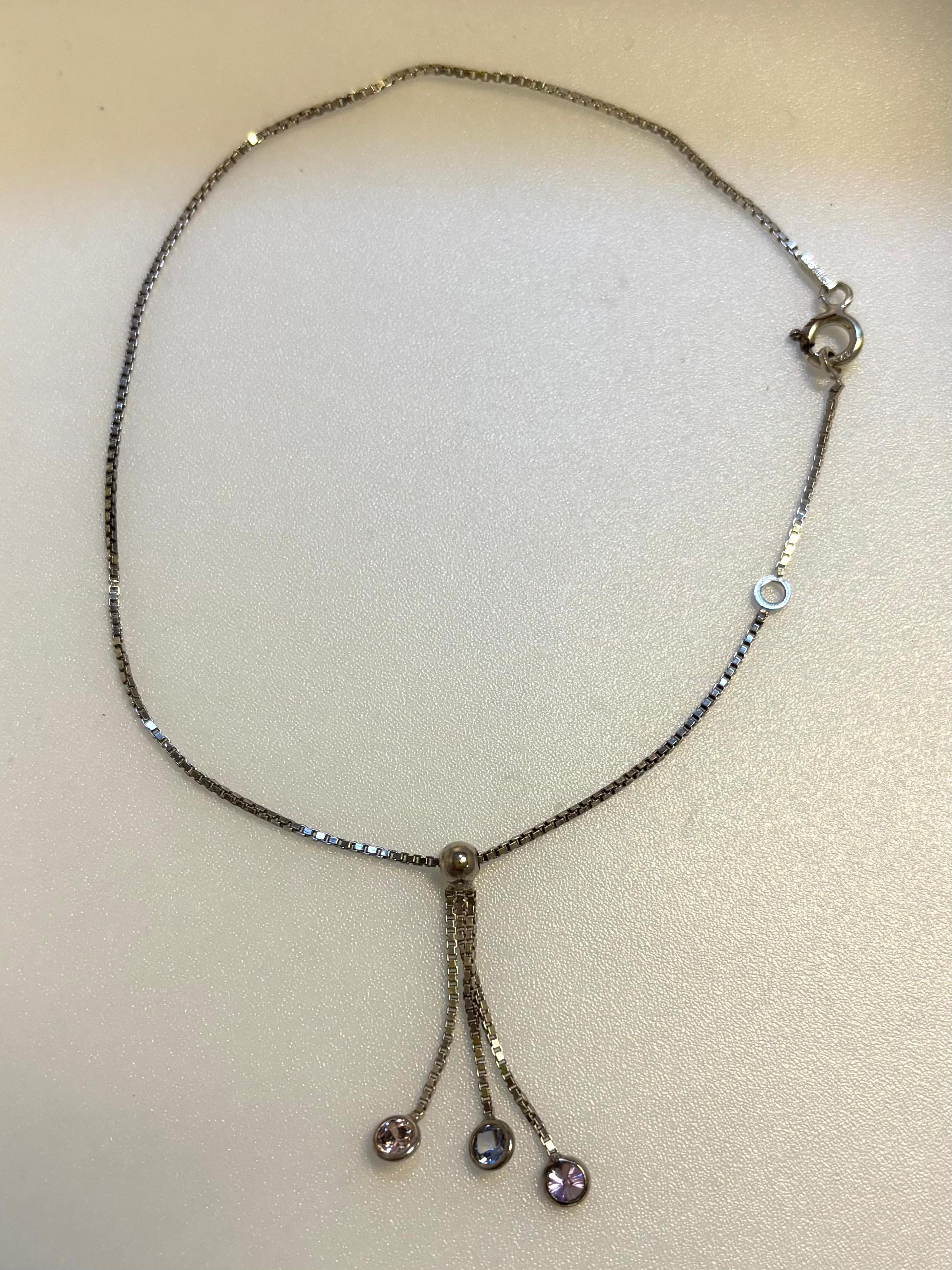 Zilver enkelbandje met steentjes 