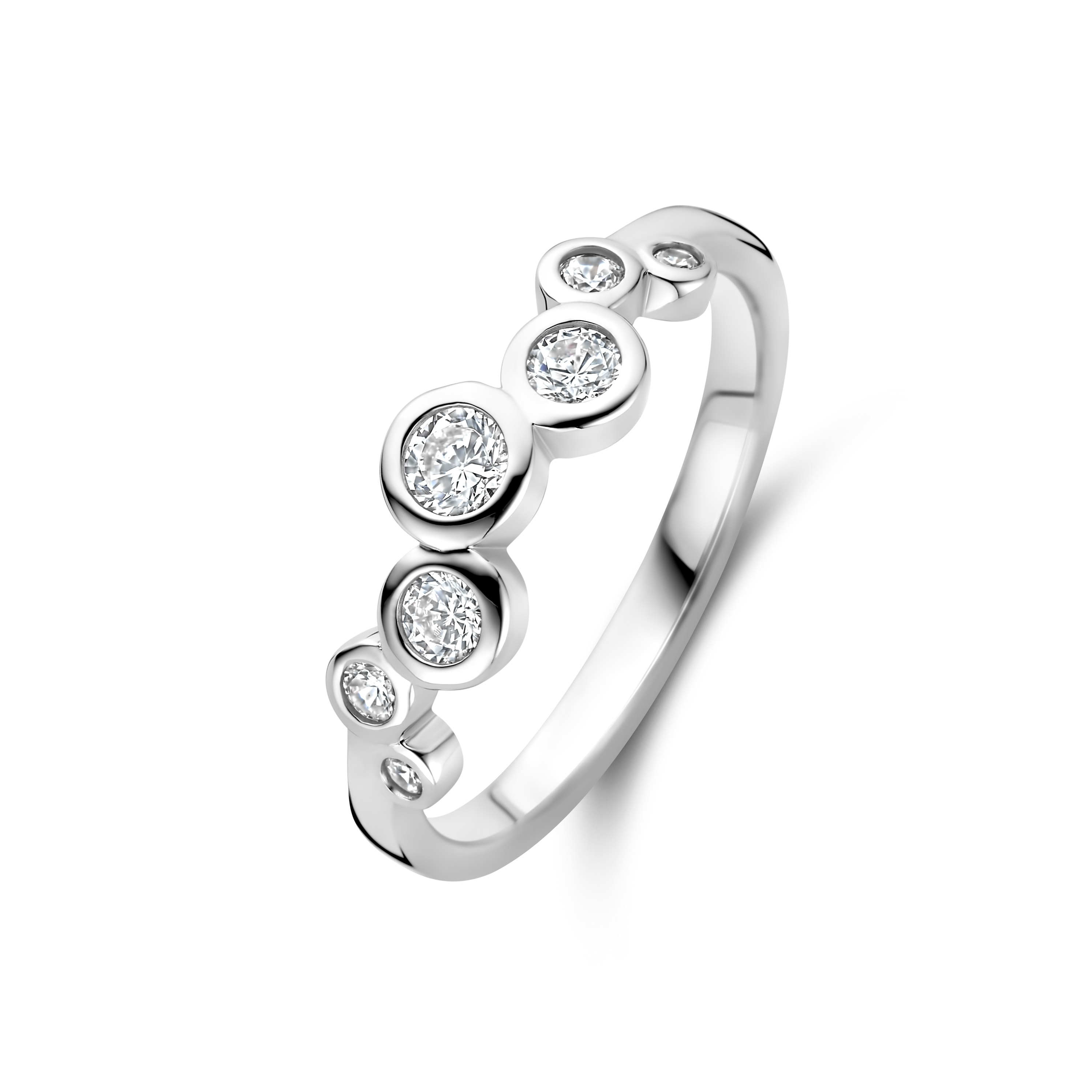 De Rosa di Luca zilveren ring, modelnummer 62918054, is een elegant sieraad met zirkonia. Gemaakt van 925 sterling zilver, in maat 54, en heeft een schitterende zilverkleur. Deze ring is perfect voor zowel dagelijkse als formele gelegenheden. Combineer met zilveren oorbellen of een ketting voor een complete look. Voeg glamour toe aan je outfit!