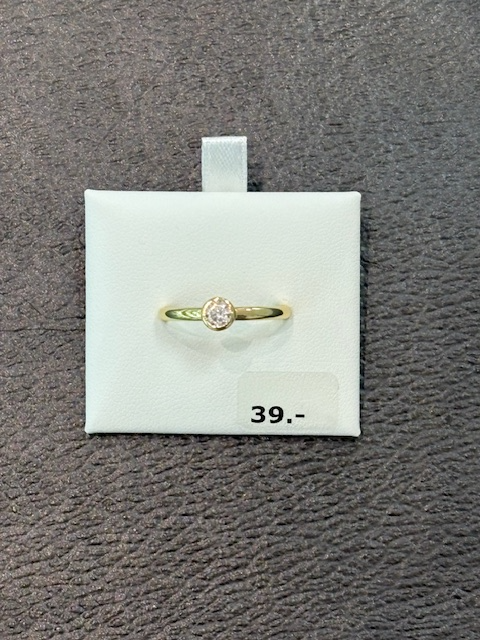 Double ring met zirkoniasteen. 