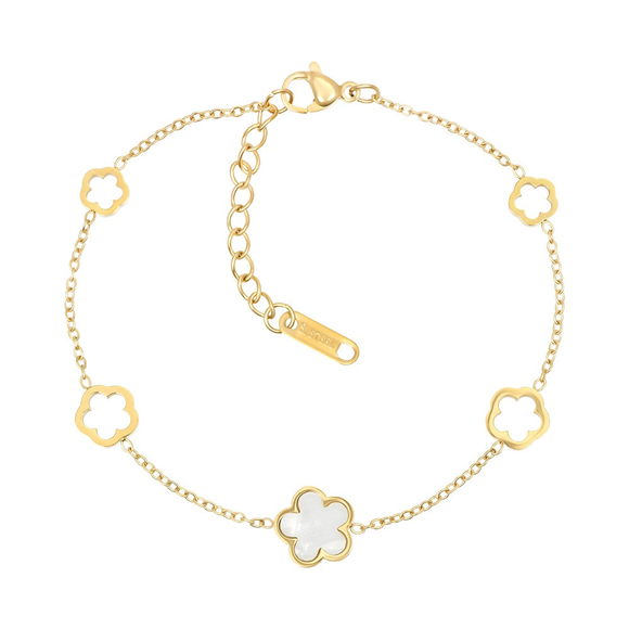 IXXXI armband gemaakt van stainless steel met goudoplaag. De armband heeft vijf bloementjes. 