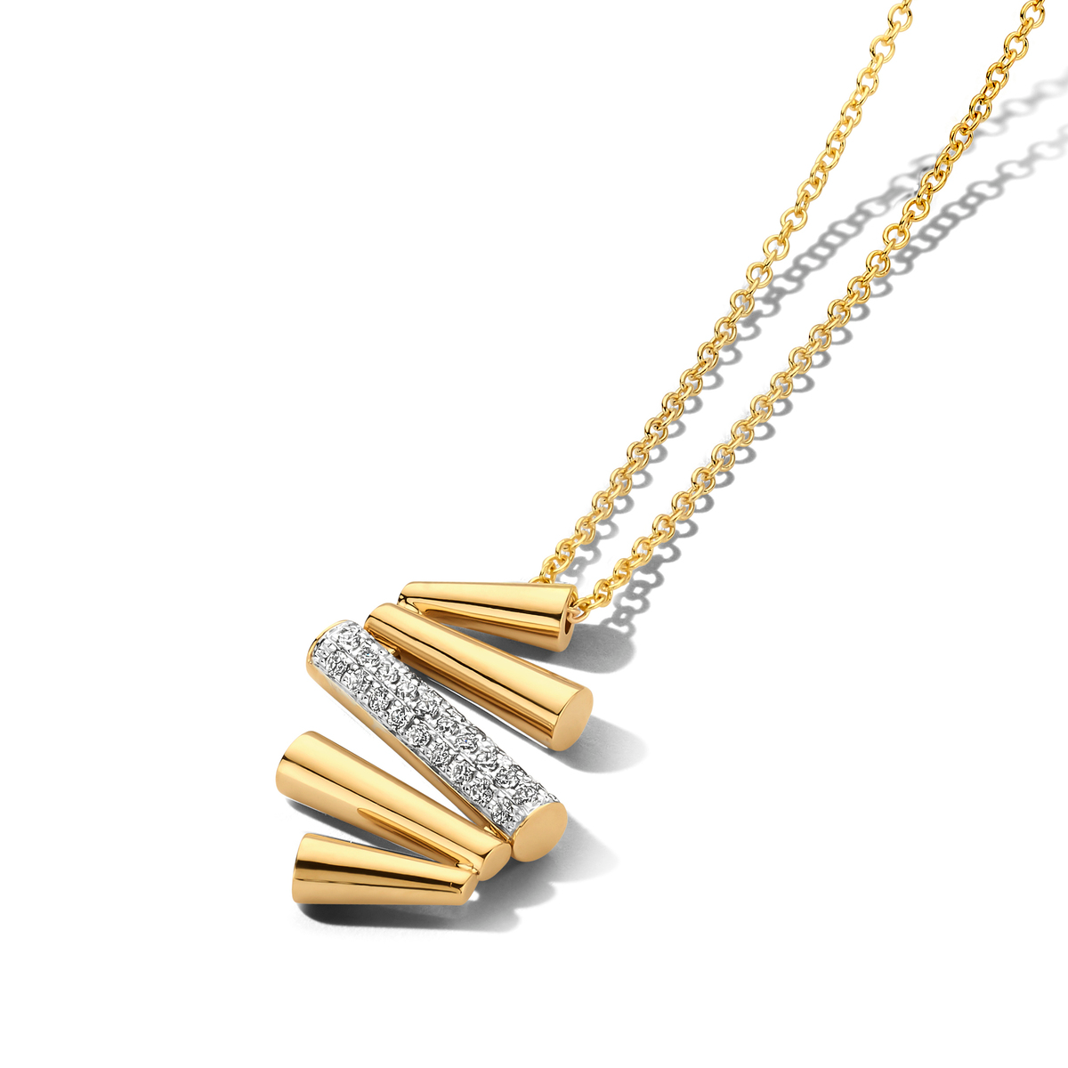 Deze hanger met gouden ketting van 18 karaat voegt een vleugje elegantie toe aan elke outfit. Draag het als een statementstuk op formele evenementen of combineer het met casual kleding voor een subtiele, maar verfijnde look. Perfect voor elke gelegenheid!