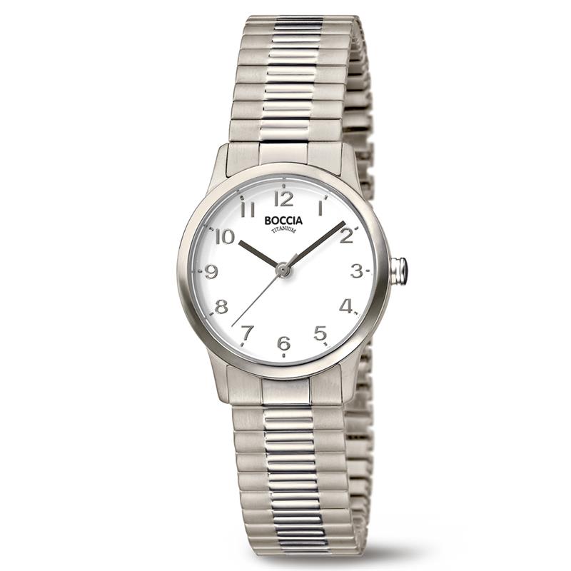 Boccia Titanium 3318-01
Dit dameshorloge van Boccia Titanium heeft een nette uitstraling. De zilverkleurige titanium horlogekast zorgt voor een stijlvolle look en de witte wijzerplaat maakt het horloge klassiek. Het horloge heeft een ronde kast met een diameter van 26mm, een datum, een mineraalglas, en is 5ATM. Combineer dit prachtige exemplaar met de andere sieraden van Boccia Titanium voor een complete look. Aan de titanium kast zit een mat glimmende titanium schakelband. 

HET MERK
Boccia Titanium is het titanium merk van Nederland, dat zijn oorsprong in Duitsland vindt en is opgericht in het jaar 1992. Ontwikkeld door internationale ontwerpers. Alle titanium componenten van de BOCCIA TITANIUM collectie zijn gemaakt van 99,7% puur titanium; het bijzondere materiaal. Het is licht in gewicht, neemt de temperatuur van de huid aan en is zeer huidvriendelijk. Bovendien is het corrosie- en temperatuurbestendig.

SPECIFICATIES
- Mineraalglas
- Ronde titanium horlogekast, &Oslash; 26mm
- Titanium schakelband
- Witte wijzerplaat
- 5ATM (Regen- & spatwaterdicht)