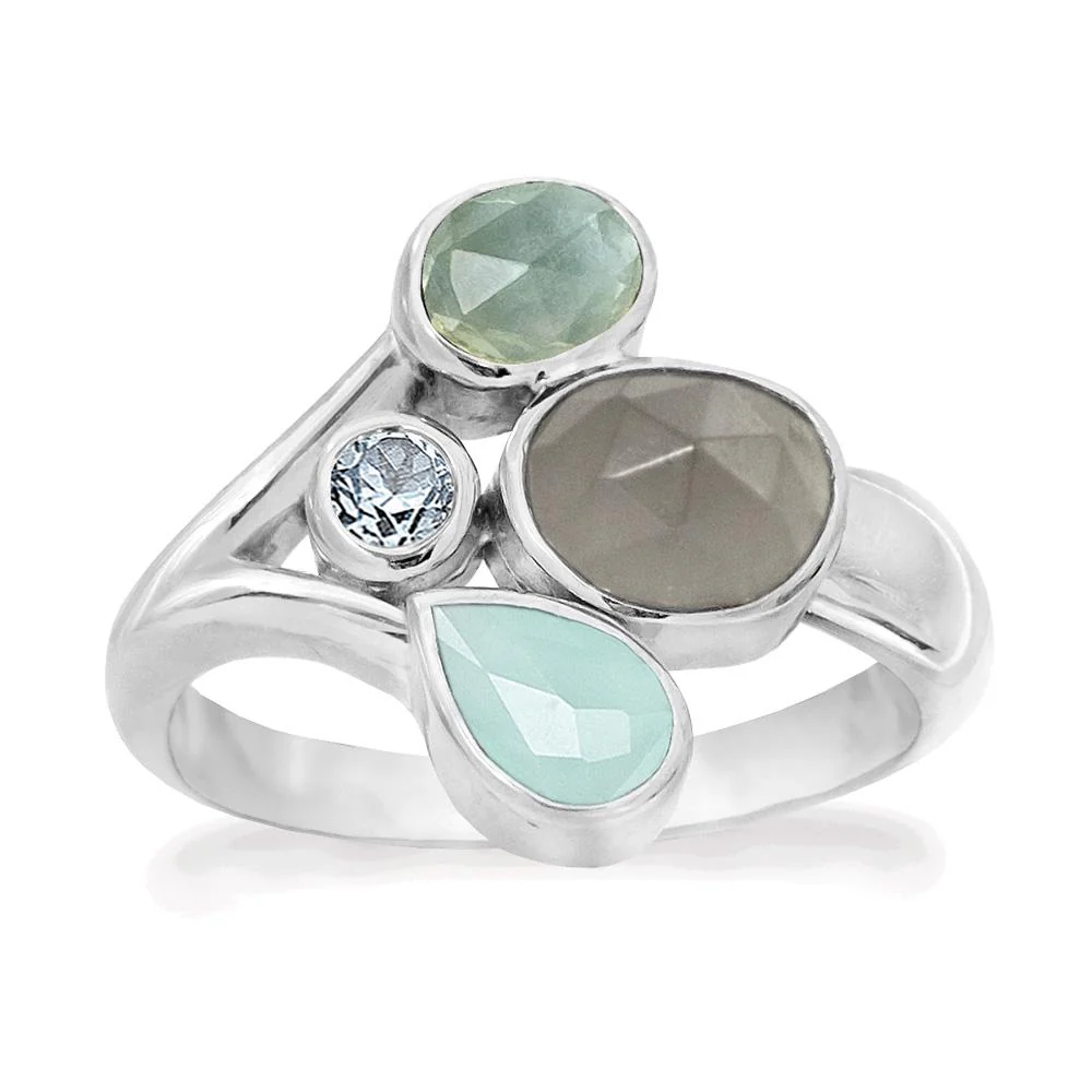 De Ring Belvedere, modelnummer 82203056, is een prachtige ring van ongedefinieerd merk. Deze ring valt in de categorie sieraad en typeert zich als een ring. Het beste te dragen als opvallend accessoire tijdens speciale gelegenheden of om je dagelijkse look een luxe touch te geven. Voeg een vleugje elegantie toe aan elke outfit!