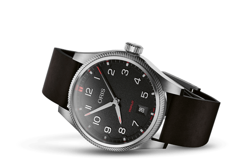 Deze Oris ProPilot Date combineert een robuuste roestvrijstalen kast met een piloten-stijl lunette en een klassieke lederen band — ideaal voor zowel dagelijks gebruik als een stijlvolle, casual look. Daarnaast biedt hij een automatisch uurwerk, saffierglas en 100 m waterdichtheid, wat zorgt voor betrouwbaarheid en duurzaamheid onder uiteenlopende omstandigheden.