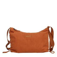 Ribbi Rose Shoulderbag – Coffee Brown – New Rebels

Warm, stijlvol en ideaal voor dagelijks gebruik

De Ribbi Rose shoulderbag van New Rebels in de elegante kleur Coffee Brown combineert een trendy look met praktische functionaliteit. Dankzij de luxe rib fabric in combinatie met stevig 900D polyester is deze schoudertas perfect voor dagelijks gebruik, school, werk of een dagje uit.

✔ Luxe ribstructuur

De ribstof geeft de tas een moderne en verfijnde uitstraling. Het 900D polyester zorgt voor extra stevigheid, slijtvastheid en langdurig draagplezier.

✔ Perfect dagelijks formaat

Met een afmeting van 35 × 22 × 8 cm biedt de tas voldoende ruimte voor je dagelijkse essentials zoals portemonnee, telefoon, sleutels, een kleine tablet, make-up en andere persoonlijke items. Compact én ruim tegelijk.

✔ Comfort en functionaliteit in één

De verstelbare schouderband maakt de tas comfortabel om te dragen, terwijl de stevige ritsen en praktische vakverdeling ervoor zorgen dat je al je spullen veilig en georganiseerd kunt opbergen.

✔ Warme kleur Coffee Brown

De kleur Coffee Brown geeft de tas een warme, stijlvolle en tijdloze uitstraling. Makkelijk te combineren met elke outfit — van casual tot chic.

Waarom kiezen voor de Ribbi Rose Shoulderbag van New Rebels?

Gemaakt van rib fabric met 900D polyester trim

Ideaal formaat: 35×22×8 cm

Verstelbare schouderband voor optimaal draagcomfort

Warme, elegante kleur Coffee Brown

Stevige ritsen en slimme vakindeling

Duurzaam, slijtvast en perfect voor dagelijks gebruik