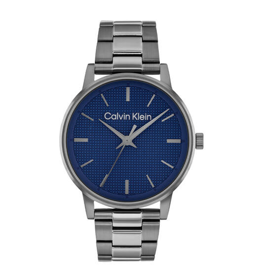 Dit Calvin Klein horloge behoort tot de Linked collectie.
Referentienummer: CK25200502 

Dit Calvin Klein horloge heeft een net uiterlijk. Het stalen horloge heeft een ronde gunmetal kast met een gladde bezel en een bewerkte blauwe wijzerplaat met fijne wijzers en uurstrepen. Aan de kast zit een mat/ glanzende stalen gunmetal schakelband met een vouwsluiting. Het herenhorloge heeft een mineraalglas, een doorsnee van 41mm en is 3ATM.
