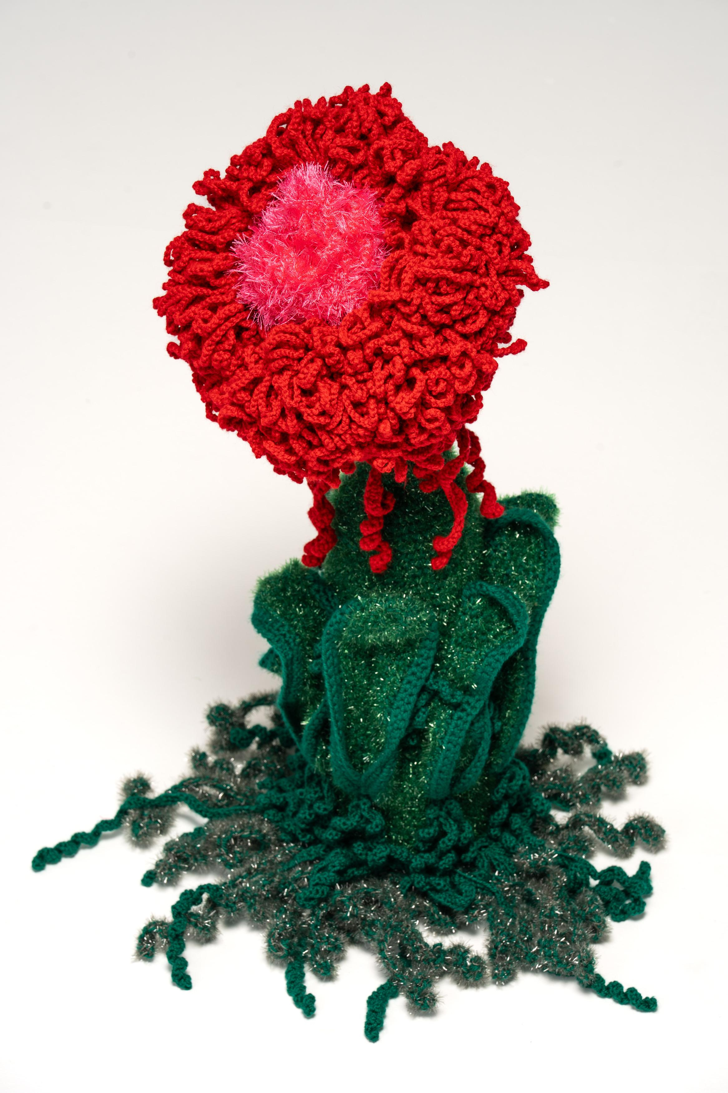 Häkelobjekt der Künstlerin Nadine Sybille Vogt. Fantasievolle Kreation in Wolle und Zwirn und einer beeindruckenden Handarbeit. Natürlich ist dieses Stück ein UNIKAT