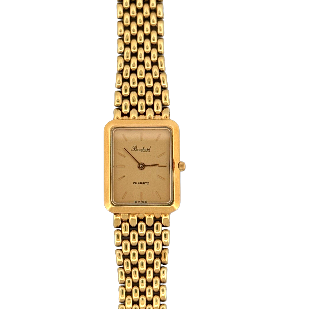 De Bouchard Horloge 14krt geelgoud 11352265 is een verfijnd polshorloge van goud met een quartz Zwitsers uurwerk. Het heeft een kast van goud en een saffierglas. De gouden band van echt goud geeft een luxe uitstraling. Het best gedragen bij formele gelegenheden om elegantie te benadrukken. Perfect voor liefhebbers van hoogwaardige horloges.