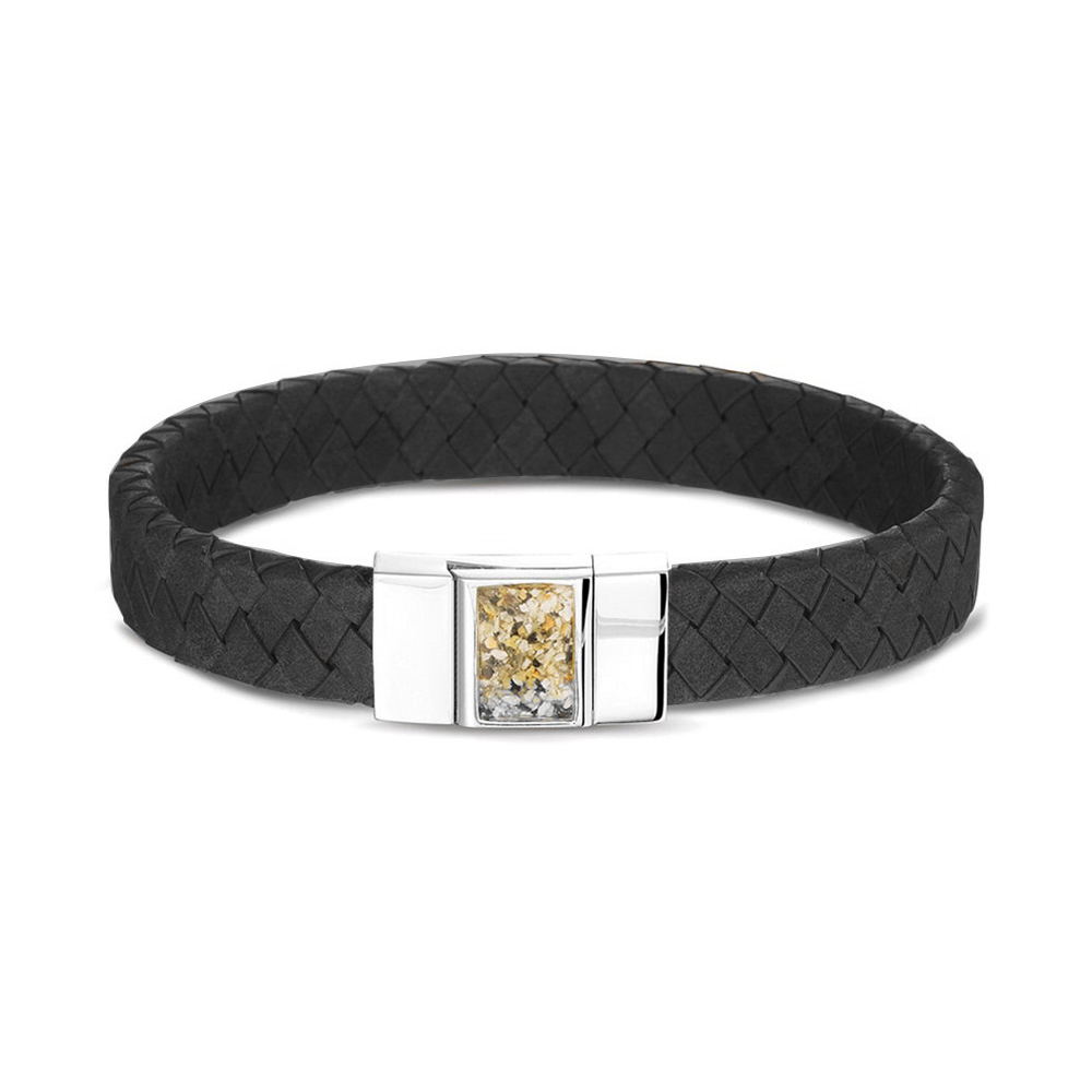 Leren armband met zilveren sluiting BG 008. Het is mogelijk om as in te verwerken of een vinderafdruk.