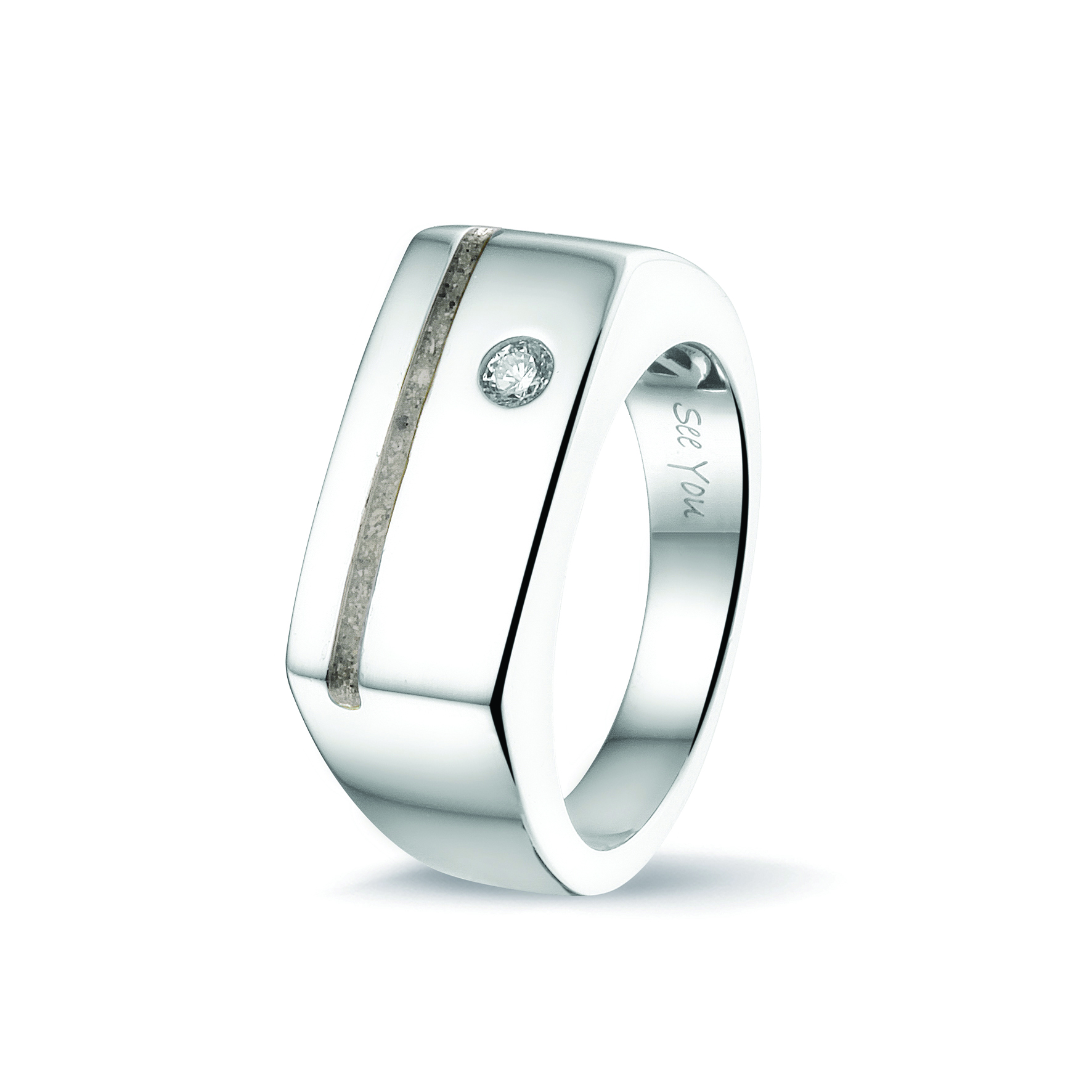 Zilveren ring met zirconia. Mogelijkheid om as in te verwerken.
