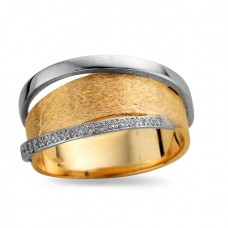 deze ring is van geel en wit goud 18 kt. De ring hheft een band in witgoud gezet met zirkonium.