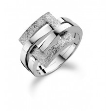 Deze ring is in wit goud deels mat. De ring kan ook gemaakt worden met oud goud zodat alleen het maakloon moet vereffend worden.