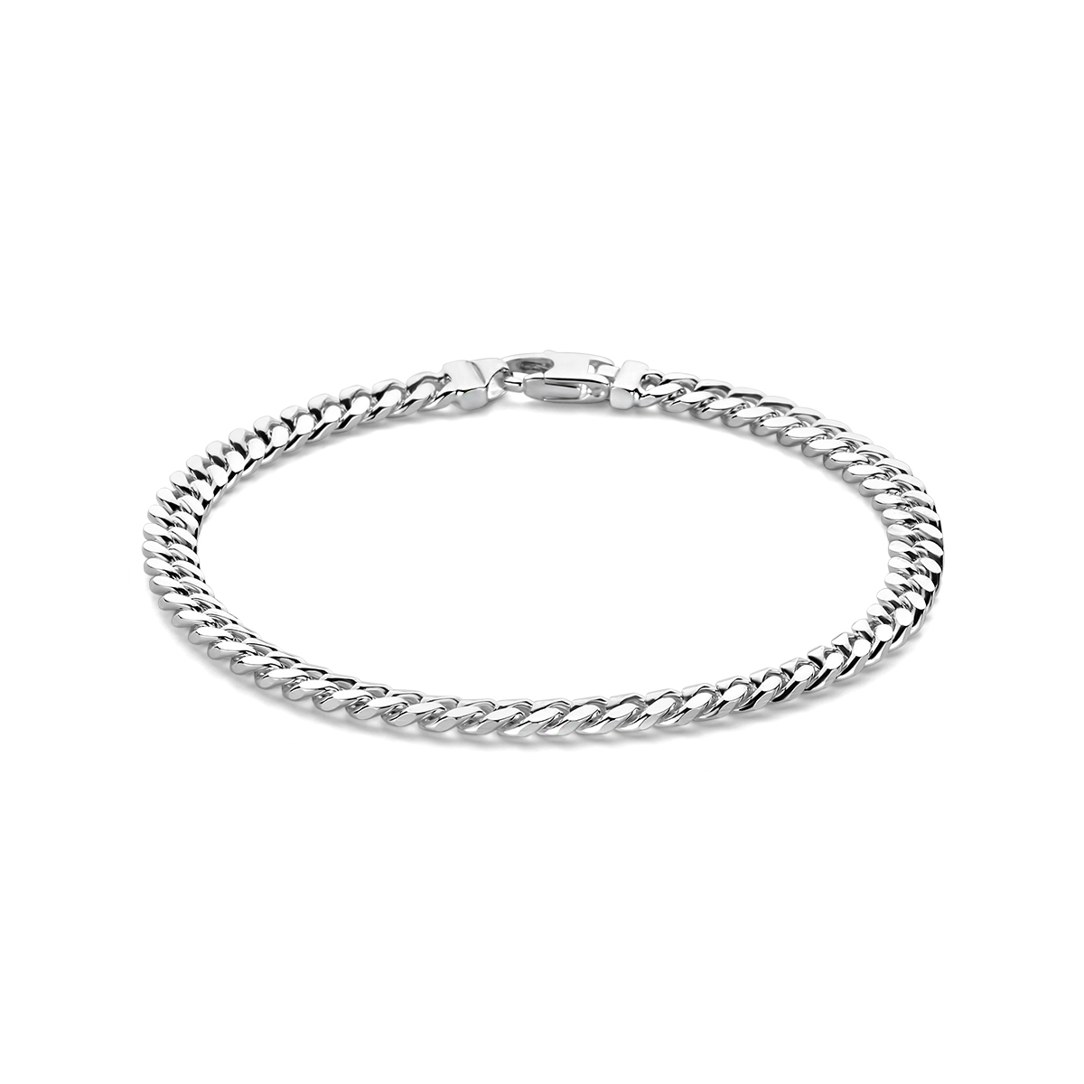 925 Zilveren gourmette armband met een schakelbreedte van 5mm. De armband heeft een draaglengte van 21cm en een karabijn sluiting.