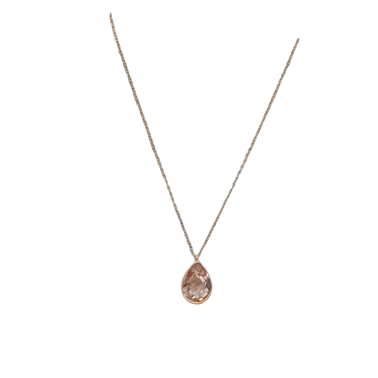 De gouden ketting BREA-000236 is een elegante 45 cm lange halsketting in de categorie 'Juwelen'. Deze prachtige halsketting is gemaakt van 14 karaat goud en heeft een gouden kleur. Het beste te dragen bij formele of feestelijke gelegenheden, gecombineerd met zowel eenvoudige als verfijnde outfits voor een stijlvolle uitstraling. 