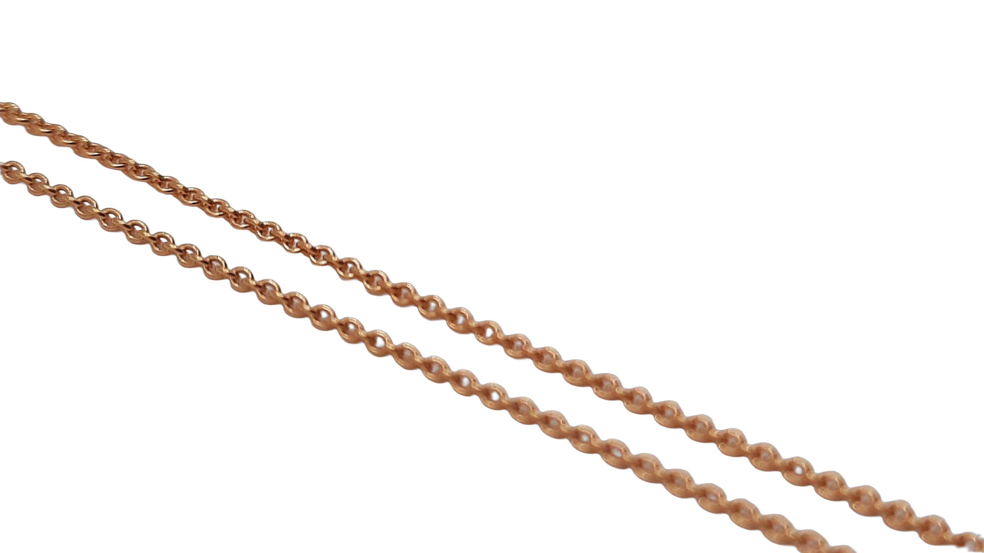 De gouden ketting modelnummer 000186, vervaardigd van 14-karaats goud, heeft een elegante breedte van 0,8 mm. Met zijn verfijnde gouden kleur en lengte van 42 cm, straalt het tijdloze klasse uit. Perfect te dragen als een subtiel, dagelijks sieraad of gelaagd met andere kettingen voor een trendy look. Voeg deze prachtige creatie toe aan je sieradencollectie!