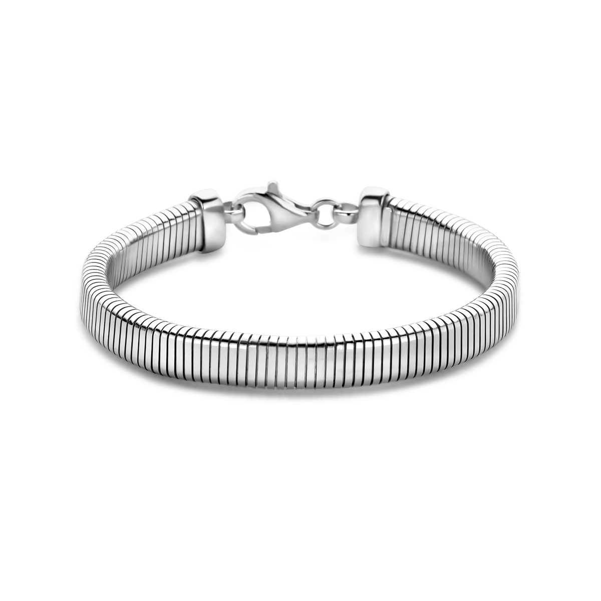 Gerhodineerd 925 zilveren armband uitgevoerd met een tubogas schakel van 7.6mm. De armband heeft een draaglengte van 18cm en is uitgevoerd met karabijnsluiting.