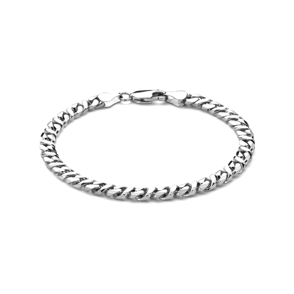 Gerhodineerd 925 zilveren gourmette armband met een schakelbreedte van 5,2 mm. Uitgevoerd met een karabijn sluiting.