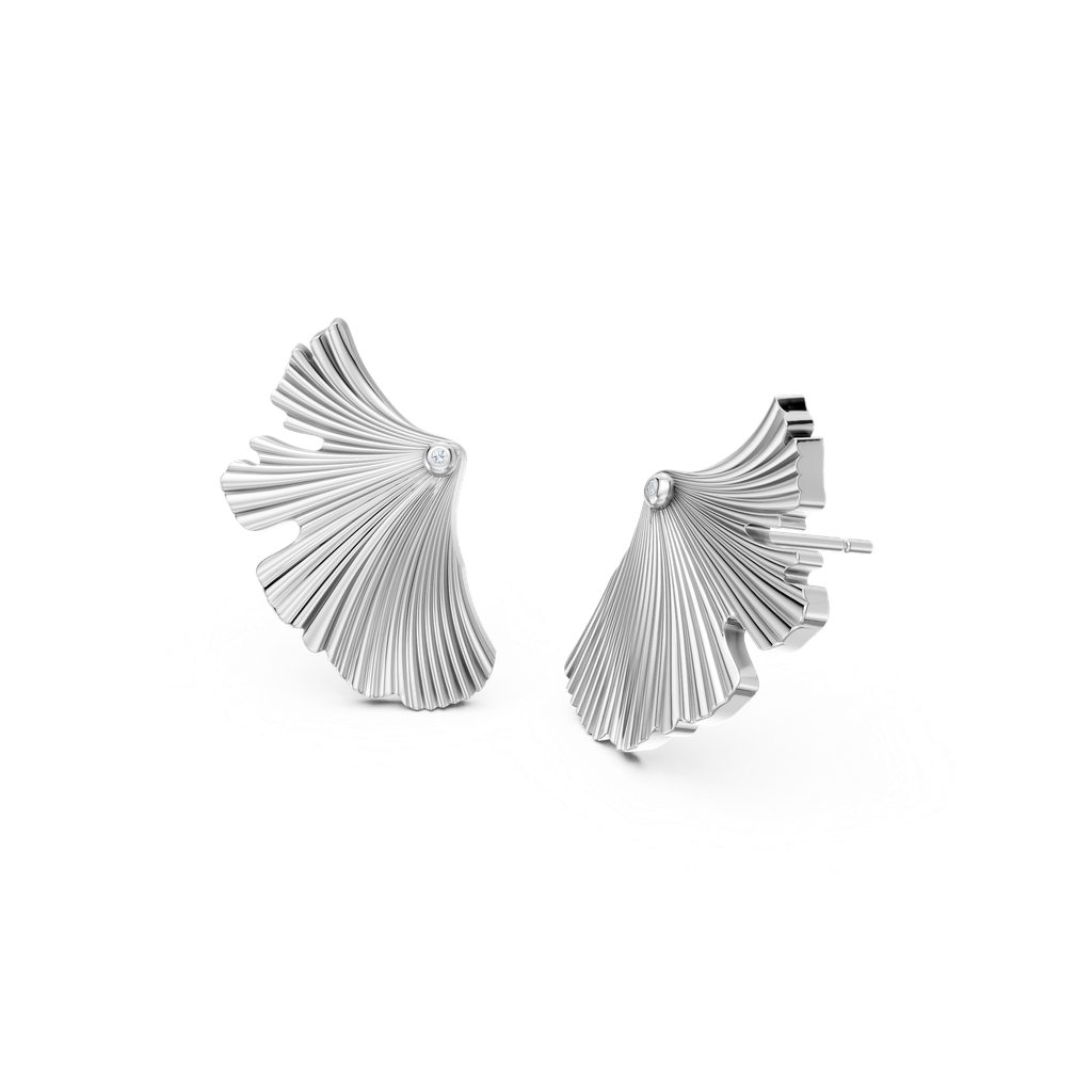 Oorbellen zilver in vorm van Ginkgo Biloka blad met diamant