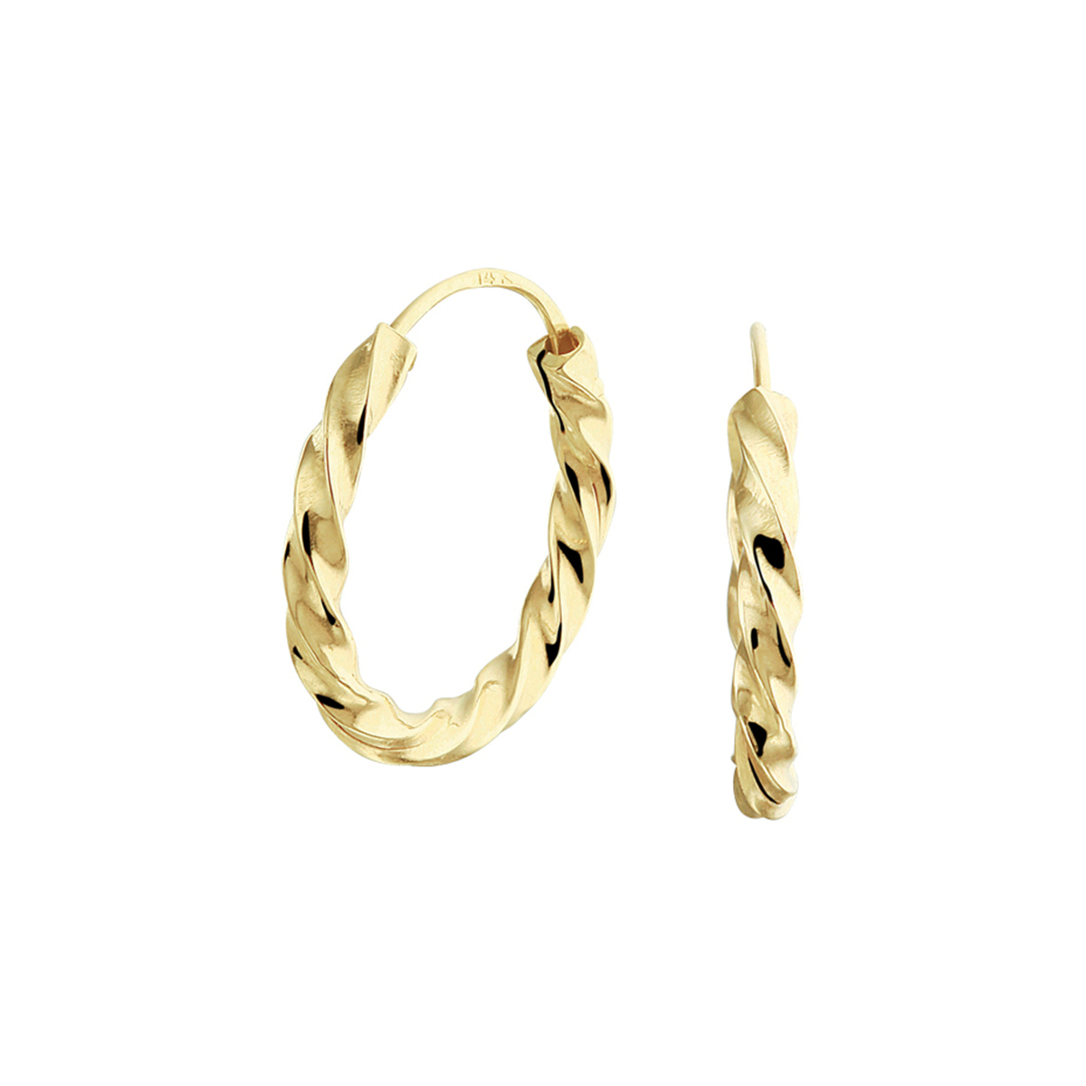 Klassieke geelgouden oorringen met een afmeting van 15x2mm uitgevoerd met een gedraaide buis. Door de eenvoud en het verfijnde ontwerp kunnen deze oorringen perfect worden gedragen met andere sieraden.