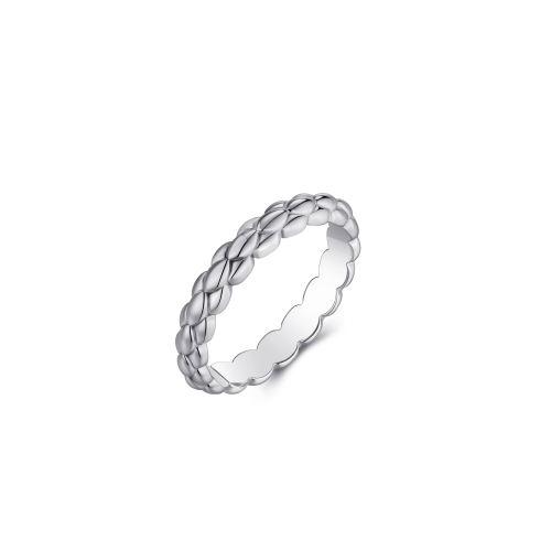 De Gisser ring is een verfijnde en zilveren ring met een stijlvol patroon. Deze mooie ring, is perfect voor dagelijks gebruik of speciale gelegenheden. Draag deze ring solo voor een subtiele uitstraling of combineer met andere ringen voor een trendy, gelaagde look. Een must-have accessoire voor elke sieradencollectie.