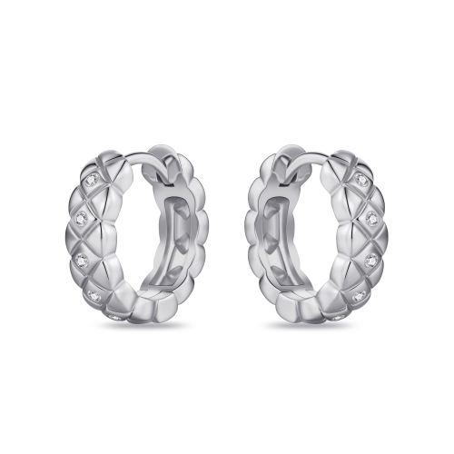 De Gisser klapcreolen zilver zijn prachtige creolen met een verfijnd patroon en sprankelende zirconia's. Het juweeltype is creolen en valt in de categorie juwelen. Draag ze als stijlvolle aanvulling op zowel casual als chique outfits, ideaal voor elke gelegenheid. Voeg een vleugje elegantie toe aan je look!