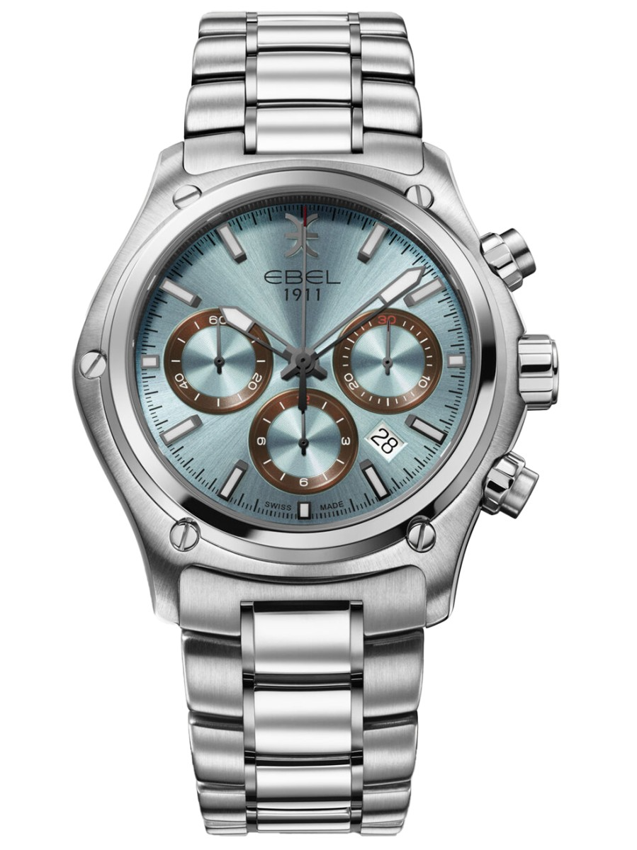 Dit horloge, model Ebel 1216680 uit de 1911-serie, beschikt over een automatisch Zwitsers uurwerk, chronograaf multifunctionele weergave en een waterbestendigheid van 10 bar. Het heeft een zilverkleurige roestvrijstalen kast en band, met een blauwe wijzerplaat bedekt met saffierglas. Draag dit stijlvolle polshorloge voor zowel formele als casual gelegenheden voor een tijdloze uitstraling.