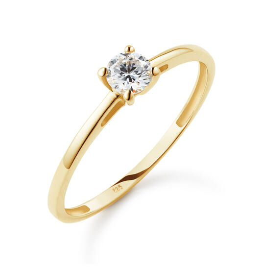 De Solitaire Moderne ring is een moderne klassieker die straalt door eenvoud. De briljant geslepen lab-grown diamant (0.30 ct) schittert met verfijnde helderheid, gezet in gerecycled 14 karaat goud. Deze ring vormt een harmonieus geheel van minimalistische luxe en bewuste elegantie, een tijdloos sieraad dat met elke outfit en gelegenheid samengaat.