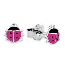 Der Lillife Ohrstecker Silber Marienk&auml;fer (Modellnummer 9045990) ist ein entz&uuml;ckender Schmuck in der Kategorie Schmuck, speziell gesagt Ohrstecker. Diese s&uuml;&szlig;en Marienk&auml;fer-Ohrringe aus Silber sind das perfekte Accessoire f&uuml;r jedes Outfit und k&ouml;nnen sowohl im Alltag als auch zu besonderen Anl&auml;ssen getragen werden. Sie verleihen jedem Look einen verspielten und stilvollen Touch.