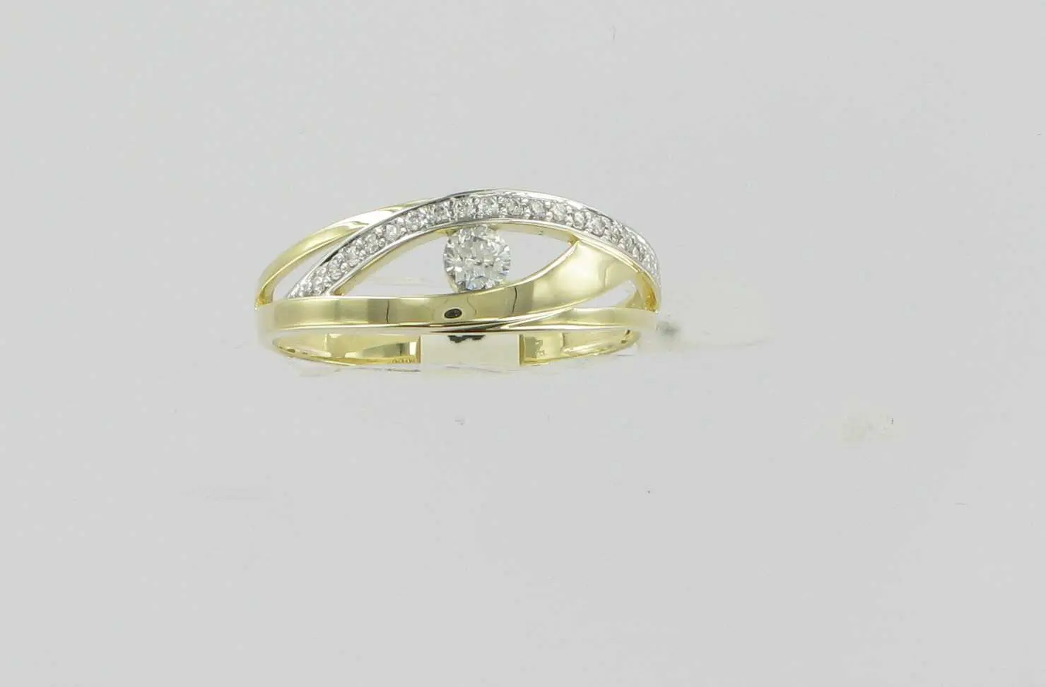 gouden ring met zirkonia