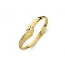 Ring 18 kt met zirconium. Dit model kan ook gemaakt worden met uw oud goud. Geef 2.3 gr 18 kt en betaal enkel het maakloon van 270&euro;