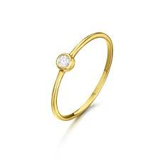 Der Ring Gold 750 Brillant Modellnummer GA014OA.11 besticht durch sein edles Design aus 18-kar&auml;tigem Gold und funkelndem Brillanten. Als elegantes Schmuckst&uuml;ck der Kategorie JEWEL mit der Gr&ouml;&szlig;e 51 eignet sich dieser Ring ideal f&uuml;r festliche Anl&auml;sse oder als luxuri&ouml;ses Highlight im Alltag. Hervorragend als Solo-Piece oder in Kombination mit weiteren Schmuckst&uuml;cken zu tragen.