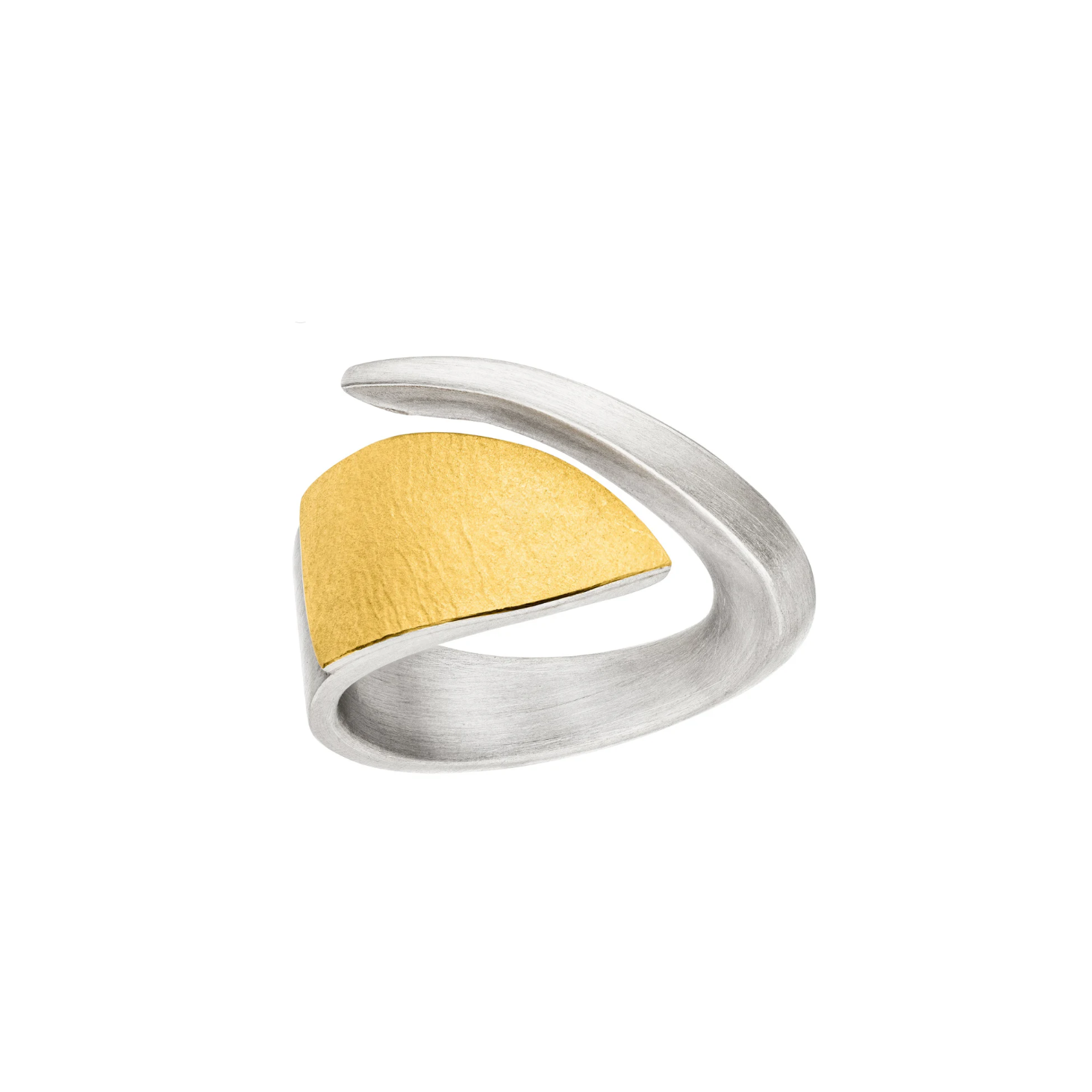 Zilveren ring met 18 kt. gouden opleg.