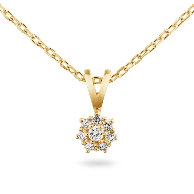 De Rosette ketting vangt de charme van klassieke schoonheid in een verfijnd, modern ontwerp. De briljant geslepen lab-grown diamanten (totaal 0.13 ct) vormen samen een subtiel bloemmotief dat het licht vanuit elke hoek laat dansen. Vervaardigd uit gerecycled 14 karaat goud en ontworpen met oog voor detail, straalt dit sieraad pure vrouwelijkheid en tijdloze elegantie uit, perfect om elke dag met een vleugje luxe te dragen.