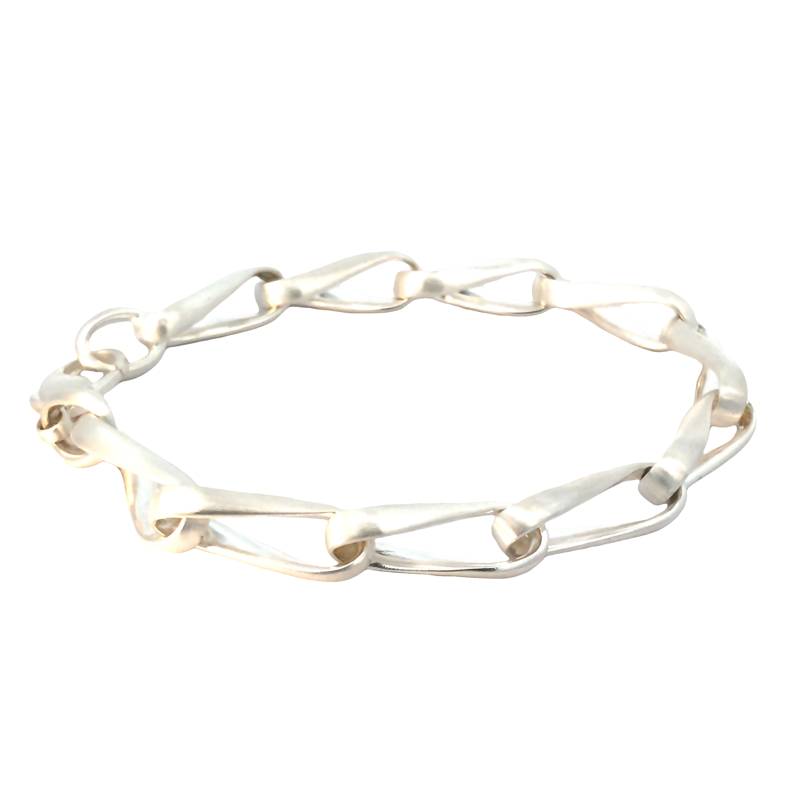 Das Armband Silber 925/- mit der Modellnummer 1-20272 ist ein elegantes Schmuckstück. Gefertigt aus hochwertigem 925er Silber, gehört es zur Kategorie "Schmuck" und ist ein stilvolles Armband. Ideal als modisches Accessoire, lässt es sich perfekt zu formeller oder legerer Kleidung kombinieren und verleiht jedem Outfit Eleganz. Tragen Sie es solo oder in Kombination mit anderen Armbändern für einen individuellen Look.