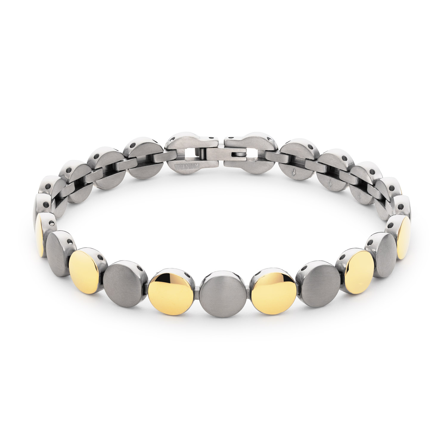 Boccia Titanium 03061-02 Armband Bico 20cm
Deze unieke bicolor titanium armband van Boccia Titanium is een mooie toevoeging aan je sieradencollectie! Wat deze titanium armband uniek maakt, is dat het allemaal ronde halfbolle gladde schakels aan elkaar verbonden zijn.Om en om zilverkleurig en goudkleurig. Een chique geheel. De lengte is 20cm. Combineer de armband met het bijpassende collier en oorbellen voor een complete look.

HET MERK
Boccia Titanium is het titanium merk van Nederland, dat zijn oorsprong in Duitsland vindt en is opgericht in het jaar 1992. Ontwikkeld door internationale ontwerpers. Alle titanium componenten van de BOCCIA TITANIUM collectie zijn gemaakt van 99,7% puur titanium; het bijzondere materiaal. Het is licht in gewicht, neemt de temperatuur van de huid aan en is zeer huidvriendelijk. Bovendien is het corrosie- en temperatuurbestendig.

SPECIFICATIES
- Armband
- Puur titanium bicolor
- Glanzend en mat
- 20cm