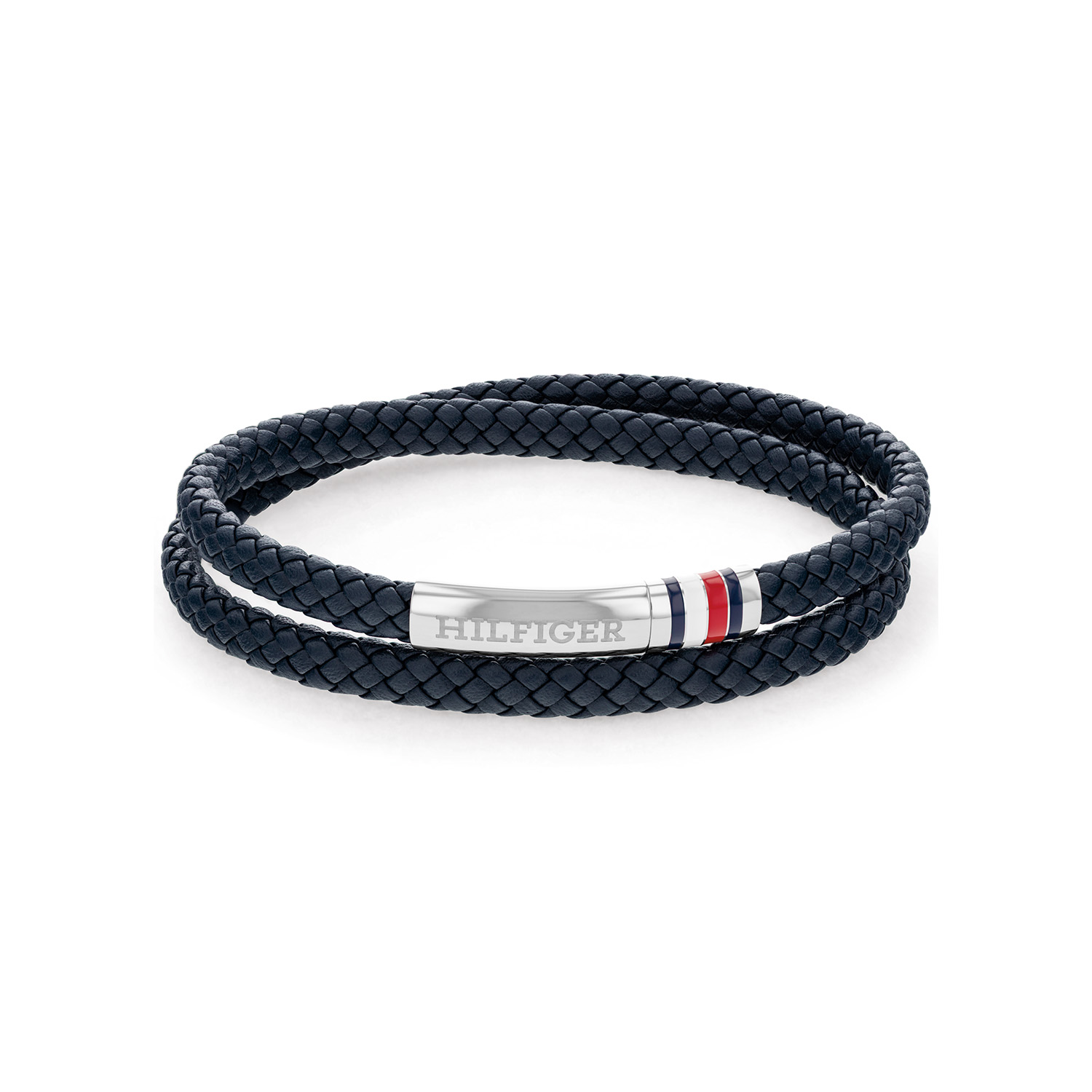 Tommy Hilfiger Jewels TJ2790549 Armband Heren Leer 19cm
Deze armband van Tommy Hilfiger uit de jewelry serie met nr: TJ2790549 is een opvallend model. De blauwe gevlochten leren heren armband is extra lang en wordt dan ook dubbel om de pols gedragen. De armband sluit met een stalen magneetsluiting met Tommy logo erop en heeft een totale lengte van 38cm. Ook leuk te combineren met andere sieraden van Tommy Hilfiger.

Het merk:
Tommy Hilfiger is wereldwijd &eacute;&eacute;n van de grootste designer lifestyle merken en is internationaal bekend om haar classic American cool stijl. De sieraden zijn voor dames en heren met een eigen stijl, die niet bang zijn om dit aan de wereld te laten zien.

Specificaties:
- Leren armband
- Blauw gevlochten
- Totale lengte 38cm
- Heren sieraad