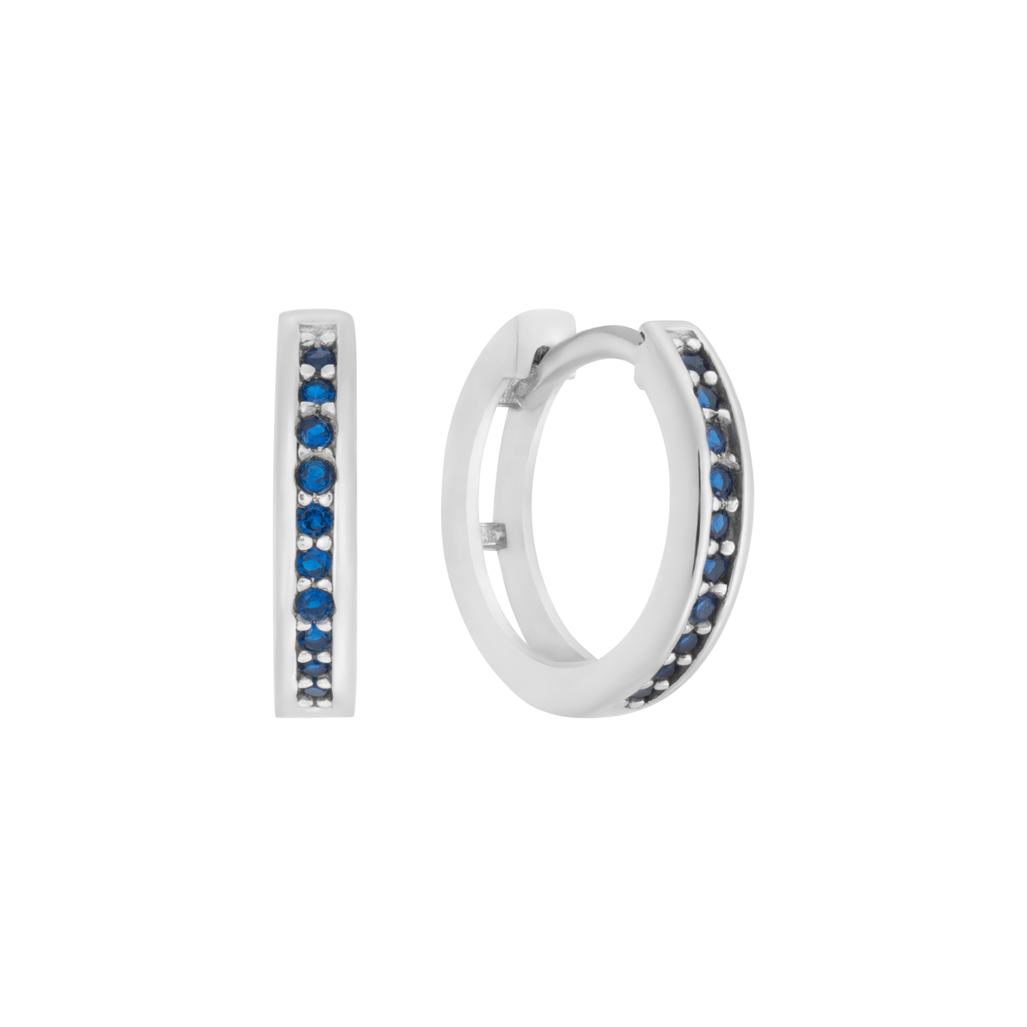 Zilveren klap oorringen met blauwe steentjes.