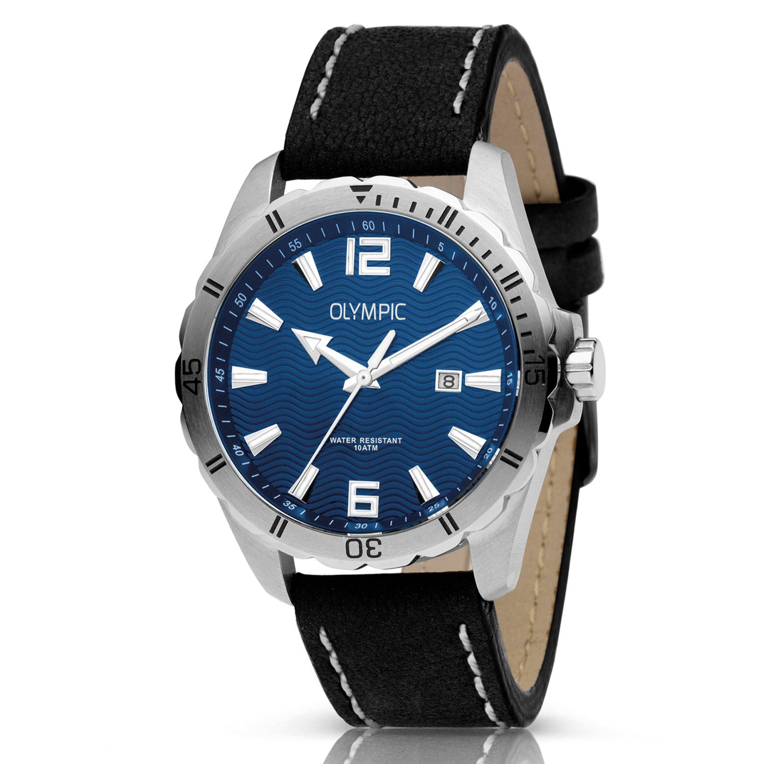 Olympic OL72HSL072 PIETER - Horloge - Staal - Leer - Zwart
Dit unieke Olympic horloge met artikelnummer: OL72HSL072 is een sportief herenhorloge. De zilverkleurige stalen kast heeft een tachymeter op de bezel en een blauwe bewerkte wijzerplaat met datum. De uurs-aanduiding is opvallend door de lumibrite strepen, cijfers en wijzers. Aan het horloge zit een zwarte gladde leren band met stalen gesp. Het horloge heeft een mineraalglas, een afmeting van 43mm en is 10 ATM.

Waterdichtheid 10 ATM
Dit horloge is bestand tegen water bij het zwemmen en douchen. Dit horloge is niet bestand tegen (grote) waterdruk dus je kunt er niet mee duiken.

Het merk:
Het Nederlandse horlogemerk Olympic levert stoere chronografen, slimline series, digitale uurwerken en elegante dameshorloges. De prijs-kwaliteitverhouding staat bij Olympic hoog in het vaandel met prijzen die uiteenlopen van &euro; 34,95 tot en met &euro; 139,00.

100% Nederlands ontwerp, waterdicht en standaard 3 jaar fabrieksgarantie.

Specificaties:
- Zilverkleurige horlogekast
- Blauwe wijzerplaat
- Zwarte leren band
- 10 ATM (Regen- & spatwaterdicht)
- Standaard 3 jaar fabrieksgarantie
- Mineraalglas