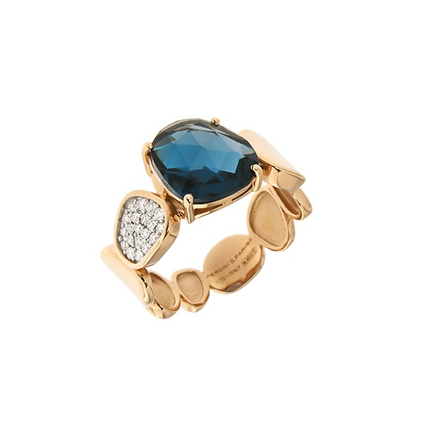 Ring 18 kt geel goud met London Blue Topaas en diamanten