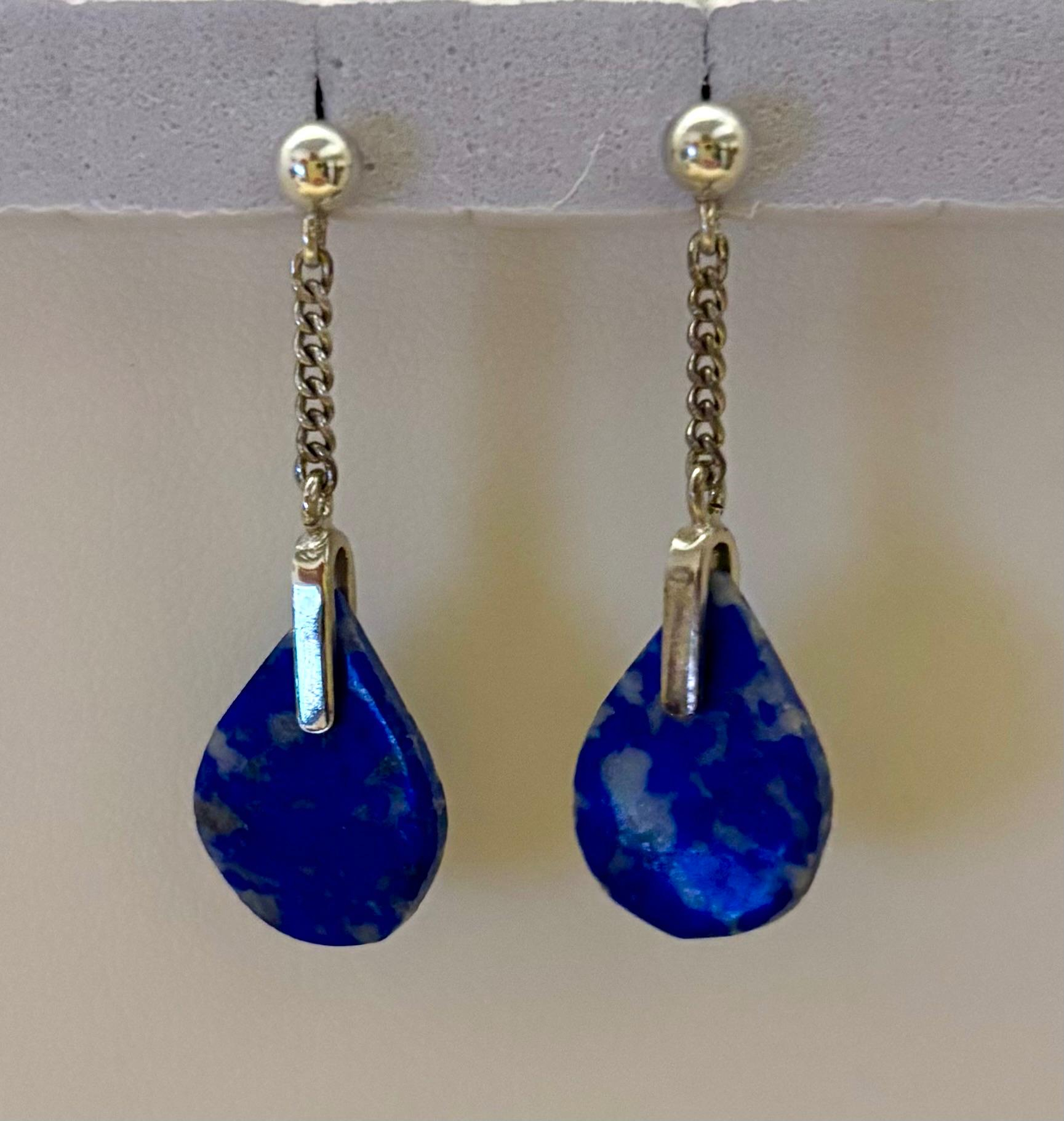Zilveren oorhanger met lapis lazuli