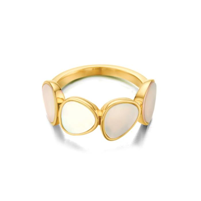Ring geelkleurig met nacre