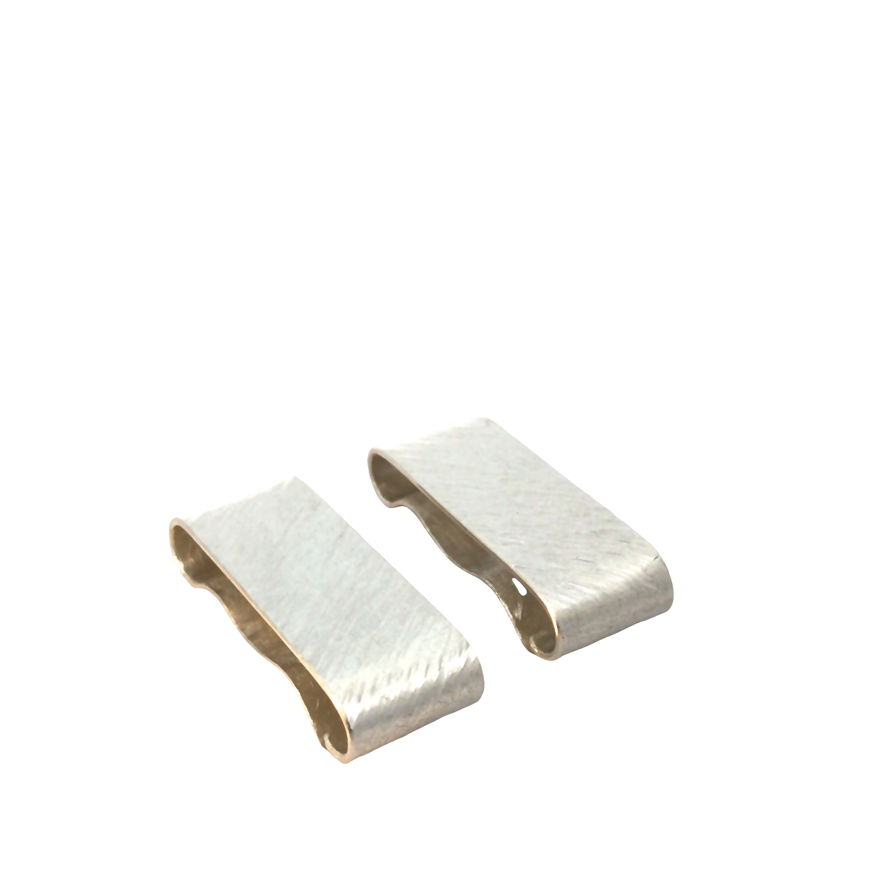 Hemdhelden Silber sind elegante Accessoires der Kategorie "Schmuck". Sie bieten ein ansprechendes Design, das perfekt zu Hemden mit Umschlagmanschetten passt. Die Hemdhelden werten jedes formelle Outfit auf und sind ideal f&uuml;r Gesch&auml;ftstreffen oder festliche Anl&auml;sse.  