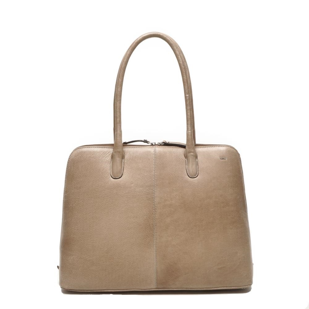 De Berba Luca Business bag Dust heeft een klassiek design met moderne accenten. De tas is gemaakt van hoogwaardig leer en heeft diverse handige vakken voor al je benodigdheden. Draag de tas comfortabel over je schouder of in je hand met de verstelbare en afneembare schouderband. Perfect voor zakelijke afspraken of dagelijks gebruik. Met de Berba Luca Business bag maak je gegarandeerd een goede indruk!


Kleur	chocolate
Advies_verkoopprijs	149.95
Hoogte	30 cm. hoog
Breedte	41 cm. breed
Diep.        13 cm.  diep