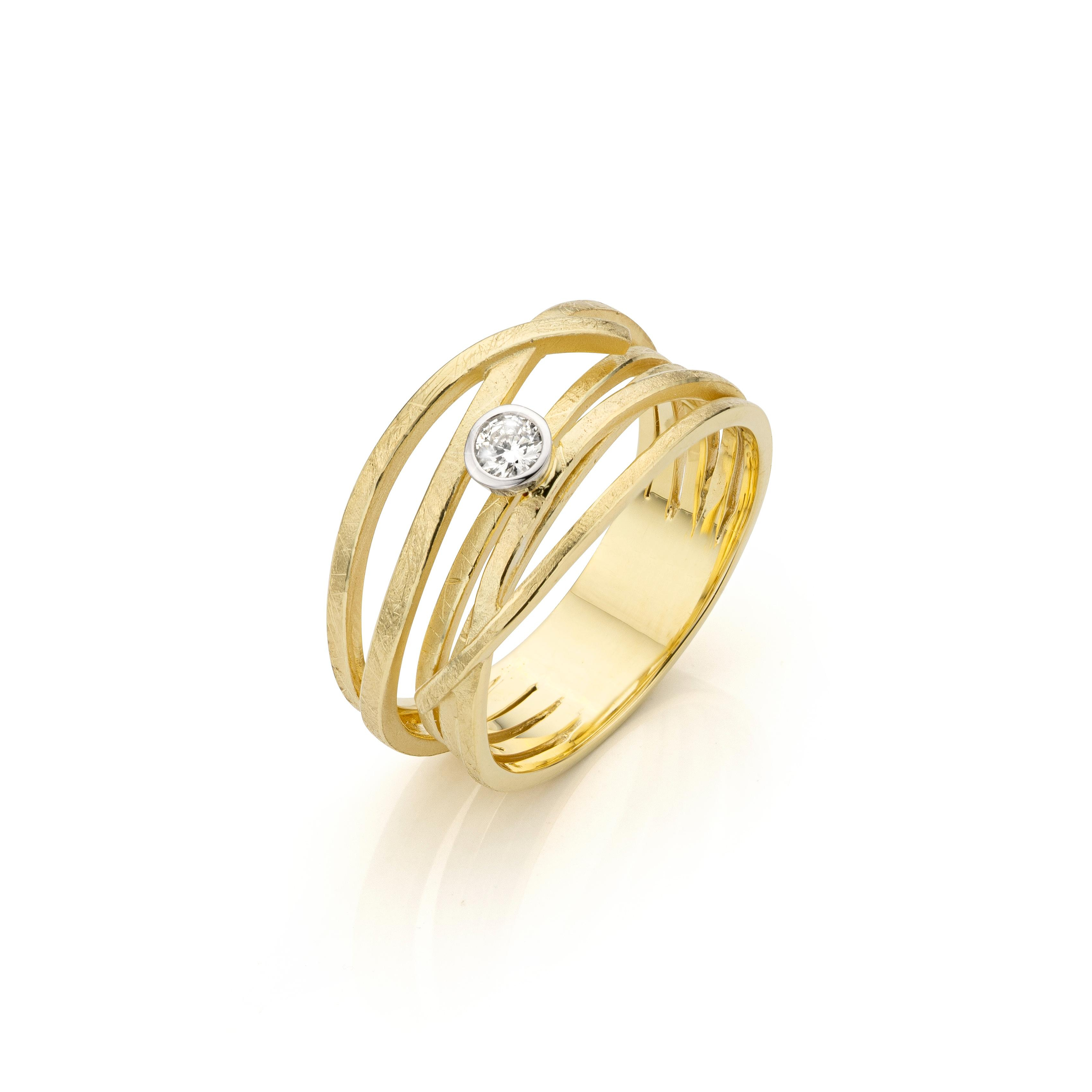 Geel gouden ring diamant 0.10crt