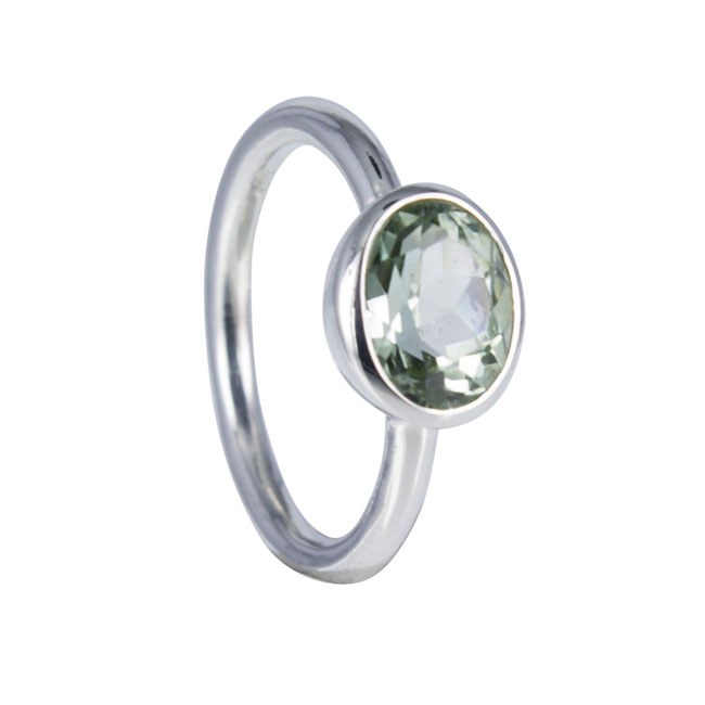 Zilveren ring met groene amethyst
