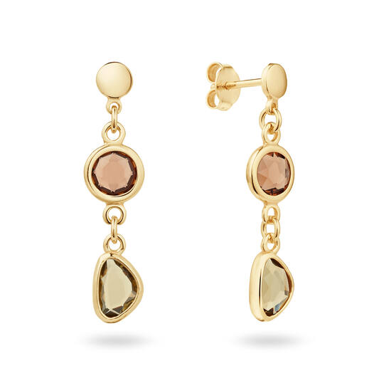 De goudkleurige oorbellen met modelnummer 106.8628.00 stralen elegantie uit en zijn perfect voor elke gelegenheid. Als subtiele stud oorbellen voegen ze verfijning toe aan je look zonder te overheersen. Draag ze bij zowel casual als formele outfits voor een tijdloze flair. Mix en match met andere sieraden voor een persoonlijke touch. Ideaal voor dagelijks gebruik.