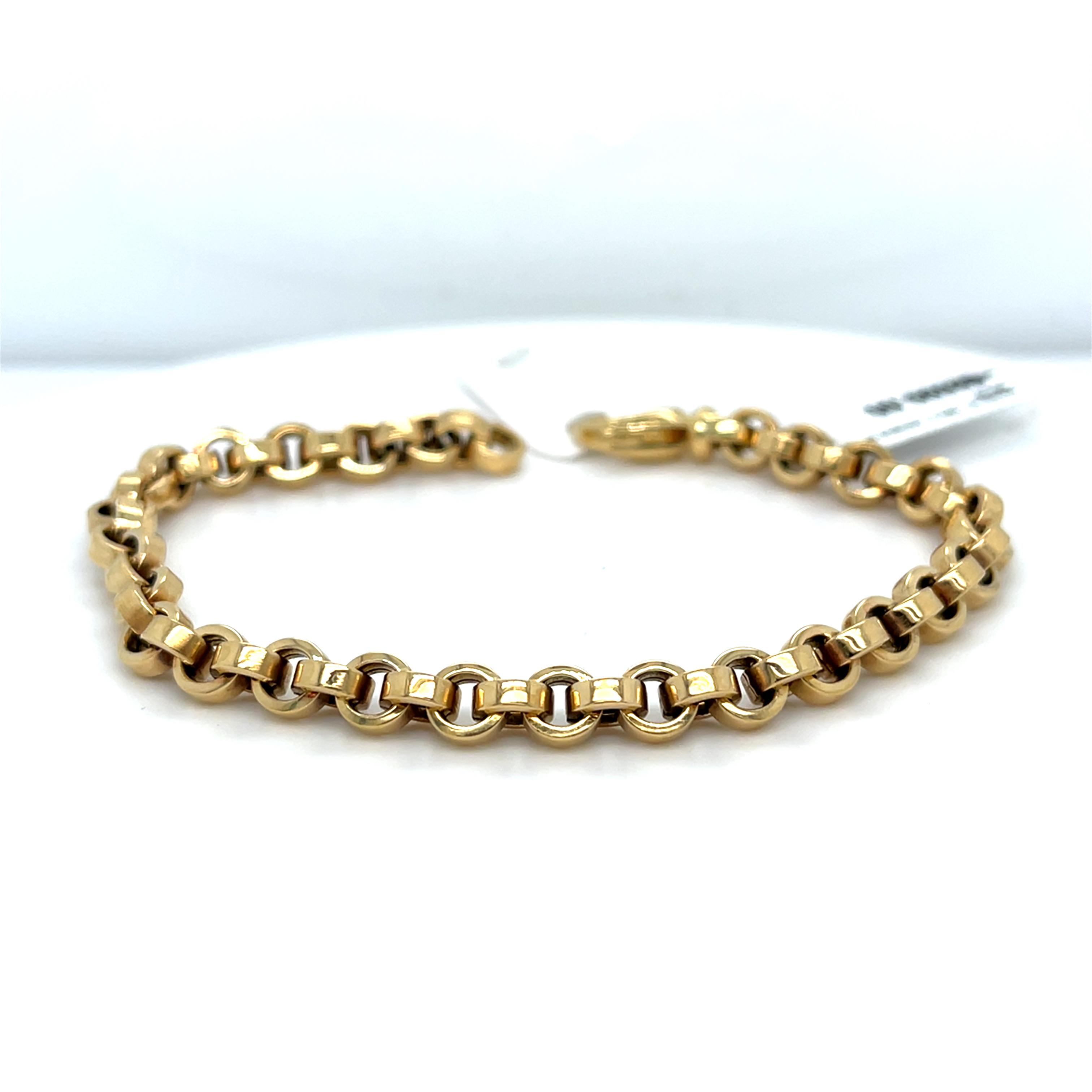Gouden Jasseron armband.
Deze occasion armband is gemaakt van 18 karaat geelgoud.
de armband heeft een lengte van 19cm, en een gewicht van 15,7 gram
