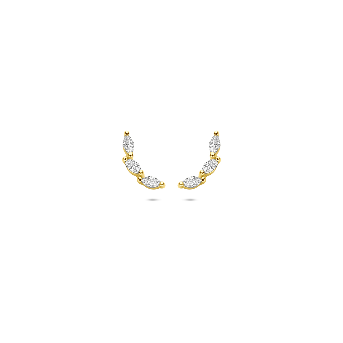 Verguld geel op 925 zilveren oorknoppen uitgevoerd met zirkonia. De oorknoppen hebben een afmeting van 9.5x3mm. Geen garantie op plating.